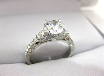 A2552 - 18 Karat White Gold Simon G. Engagement Ring