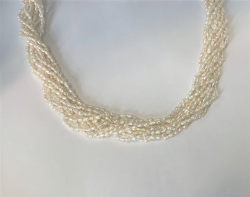 TSL382 - Pearl Necklace