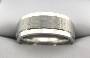 White Gold Men's Wedding Band 3965-8
