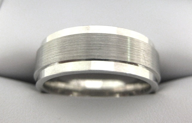 White Gold Men's Wedding Band 3965-8