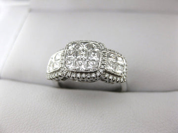 C1879 - 18 Karat White Gold Simon G. Dinner Ring