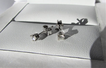 J8820 - 14 Karat White Gold Diamond Stud Earrings