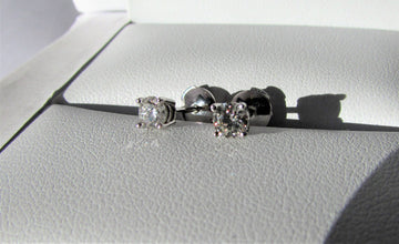 J8967 - 14 Karat White Gold Diamond Stud Earrings