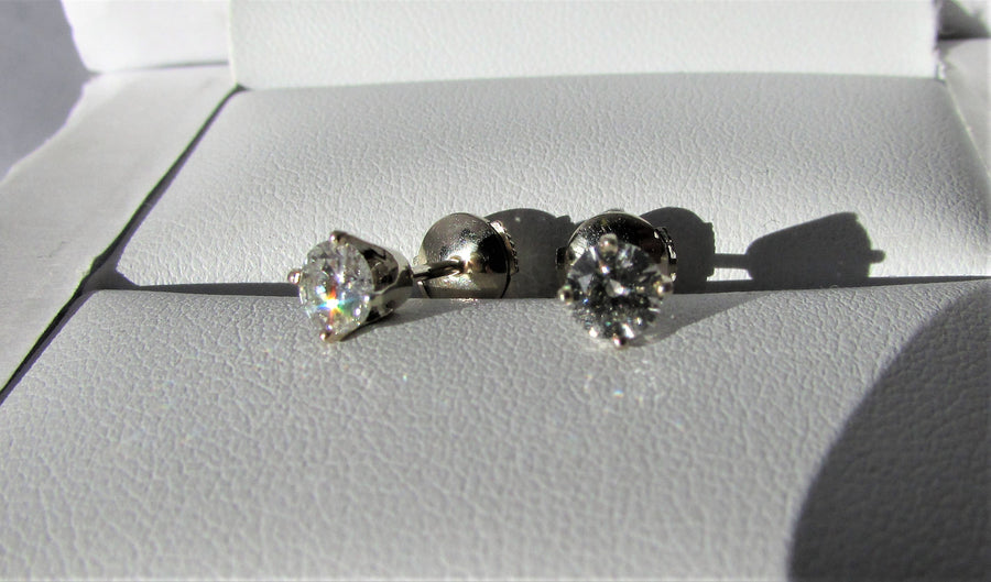 J/JT6675 - 14 Karat White Gold Diamond Stud Earrings