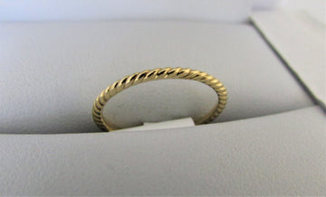 F3814 - 14 Karat Yellow Gold Band