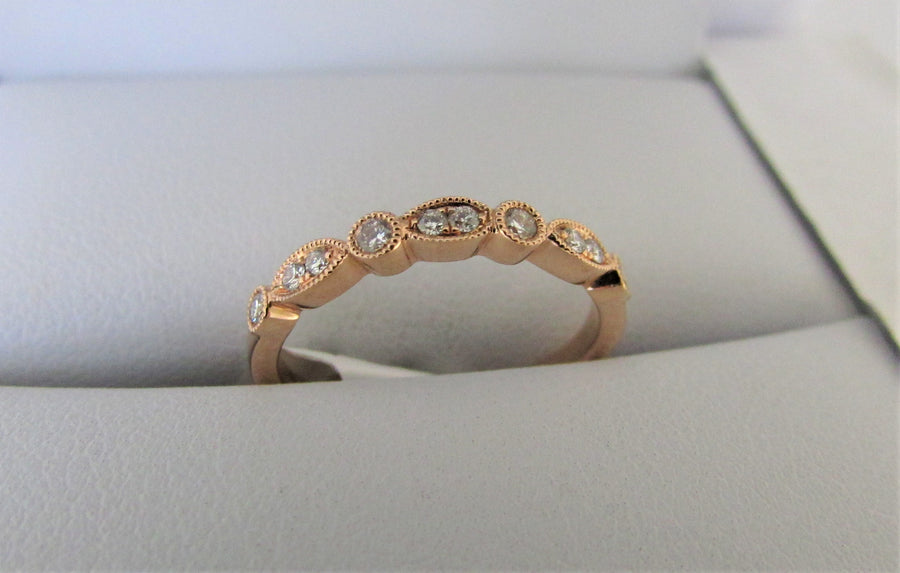 B1689 - 14 Karat Rose Gold Band