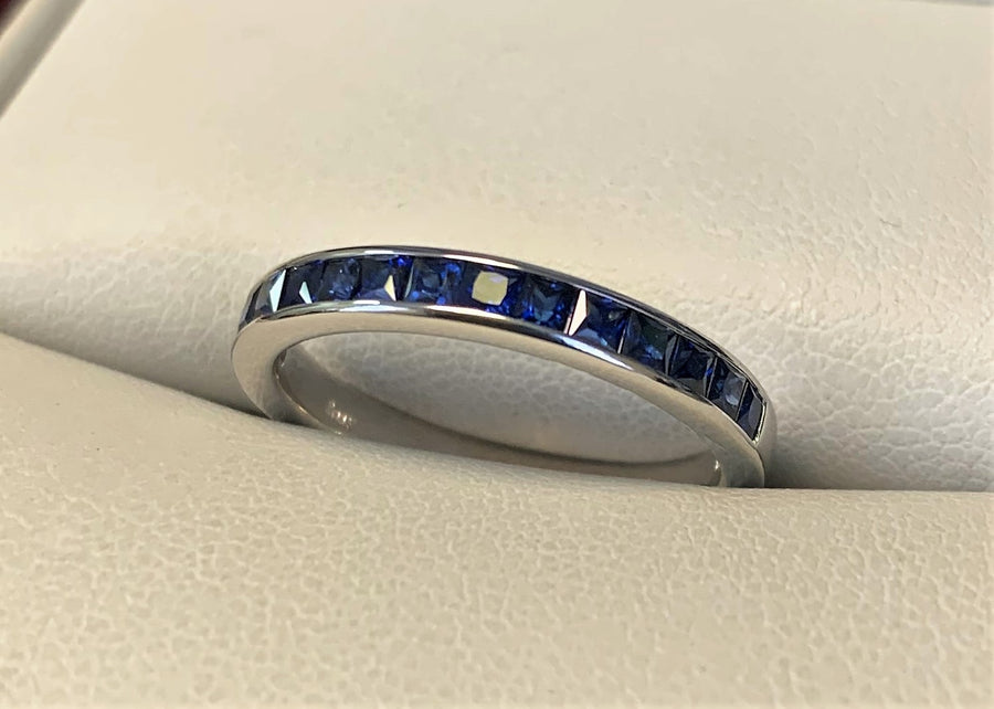 H10006 - 14 Karat White Gold Sapphire Band