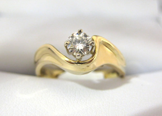 A1323 - 14 Karat Yellow Gold Engagement Ring