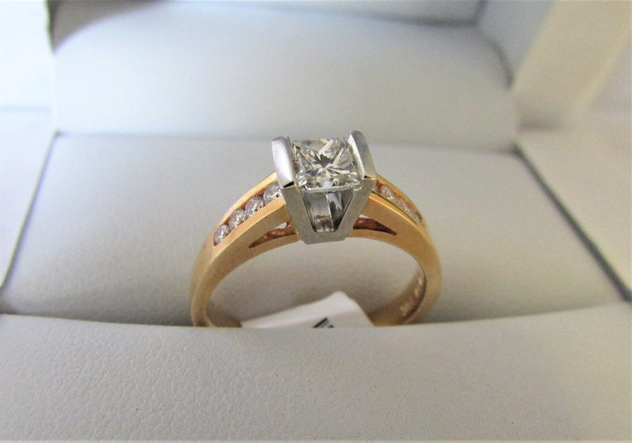 A1330 - 14 Karat Yellow Gold Engagement Ring