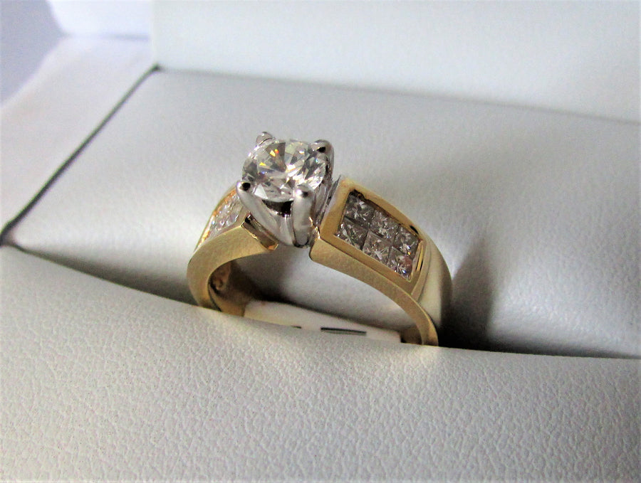 A1344 - 18 Karat Yellow Gold Engagement Ring