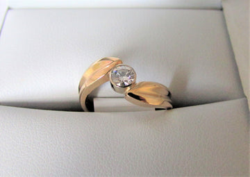 A2799 - 14 Karat Yellow Gold Engagement Ring