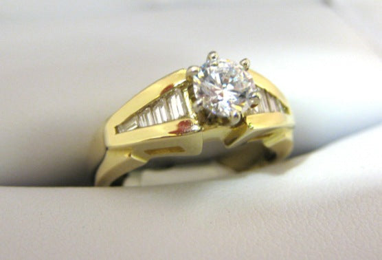 A878 - 14 Karat Yellow Gold Ring