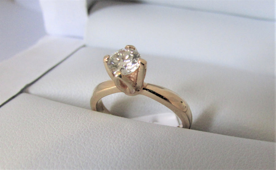 APA4741 - 14 Karat Yellow Gold Engagement Ring