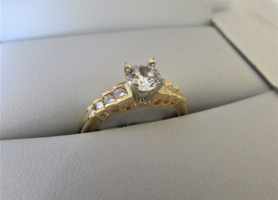 AT1283 - 14 Karat Yellow Gold Engagement Ring