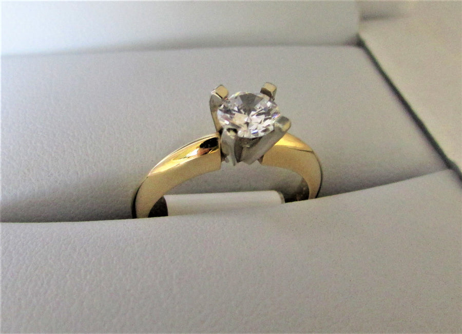 AT1303 - 14 Karat Yellow Gold Engagement Ring