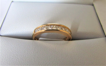 B1026 - 14 Karat Yellow Gold Band