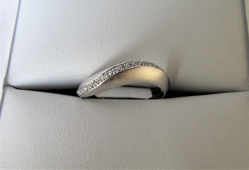 C1431- 18 Karat White Gold Ring