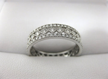 C1877 - 18 Karat White Gold Simon G. Dinner Ring