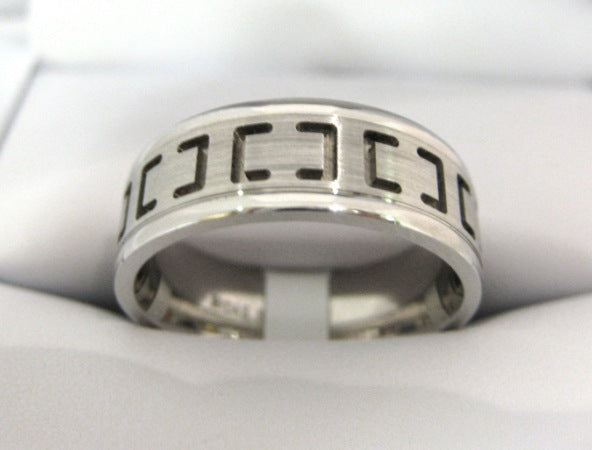 White Gold Men's Wedding Band D255