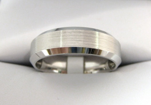 White Gold Men's Wedding Band D300