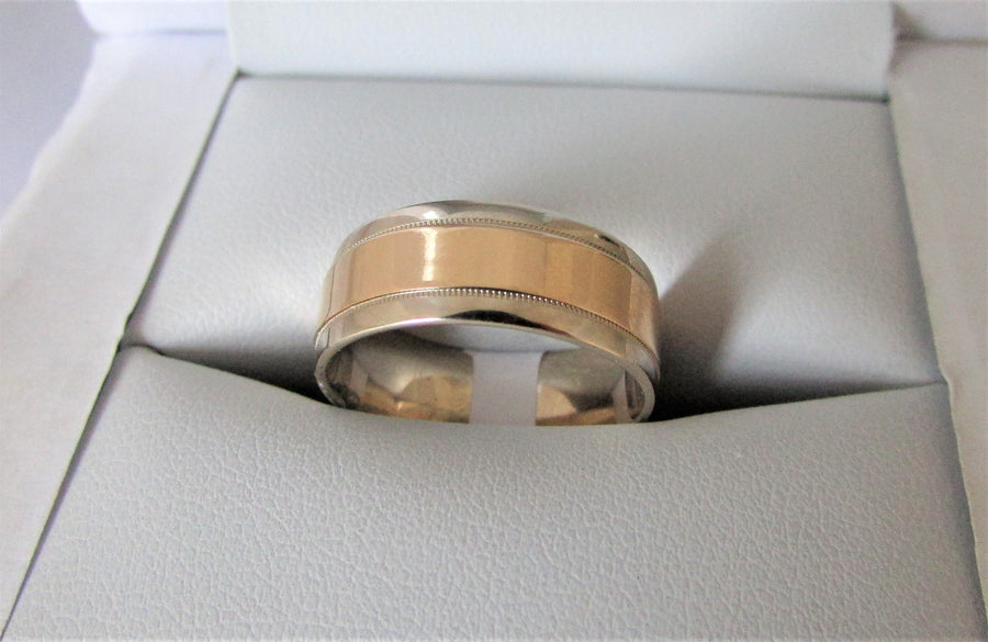 F2553 - 14 Karat White and Yellow Gold Band