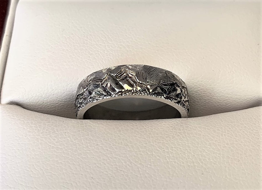 F3920 - 14 Karat White Gold Custom Band