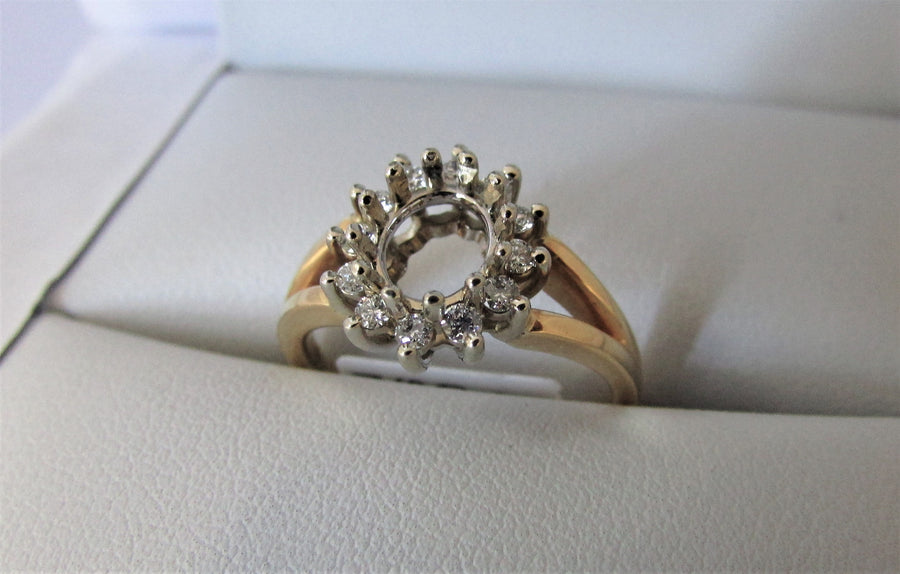 H1174 - 18 Karat White and Yellow Gold Ring