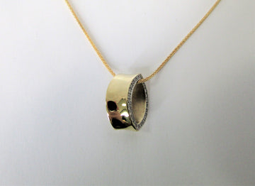 I3653 - 14 Karat Yellow Gold Pendant