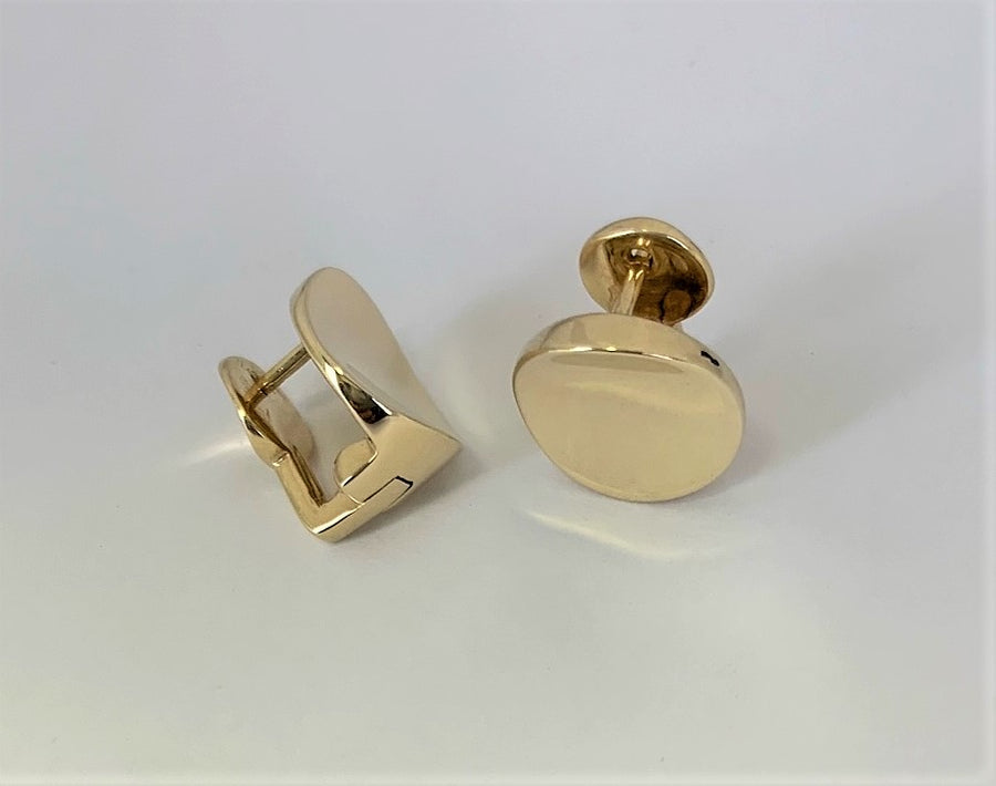 J4928 - 14 Karat Yellow Gold Earrings