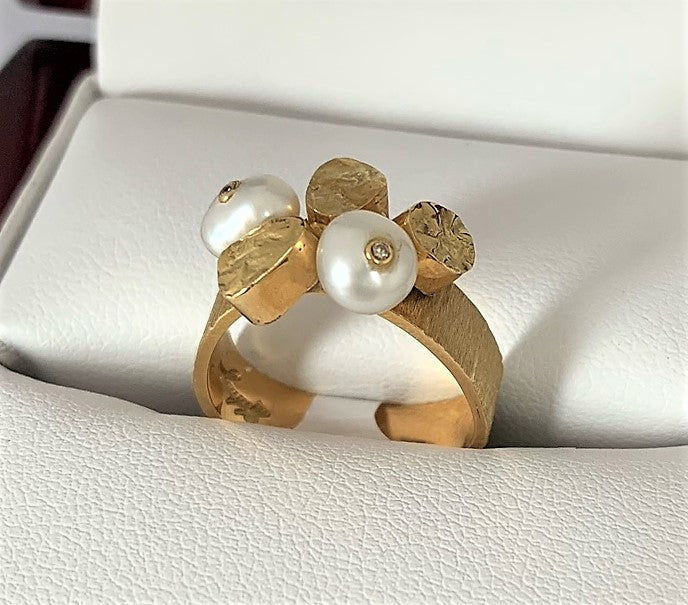 APH4088 - Wayne Mackenzie Pearl Ring