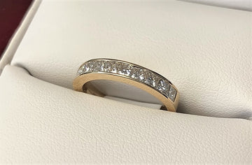 APB4680 - 14 Karat Yellow Gold Band