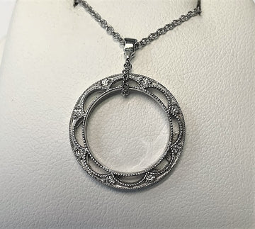 I4914 - 18 Karat White Gold Circle Pendant