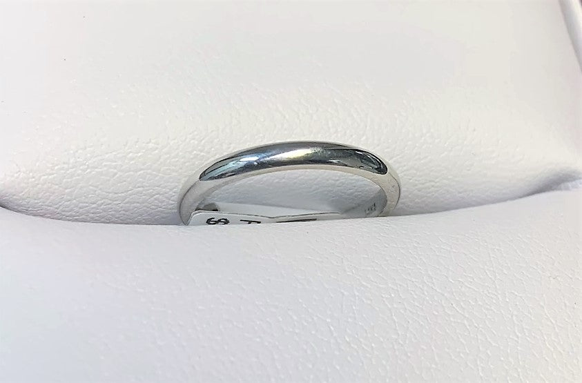 F3845 - 14 Karat White Gold Band