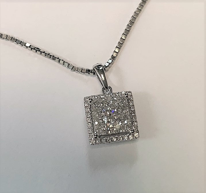 I5672 - 18 Karat White Gold Pendant