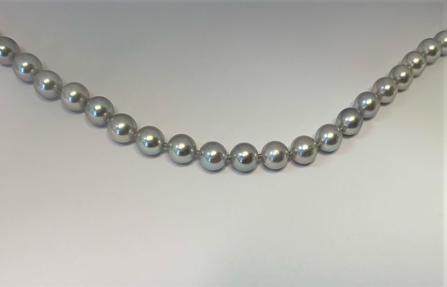 L990 - Grey Pearl Necklace