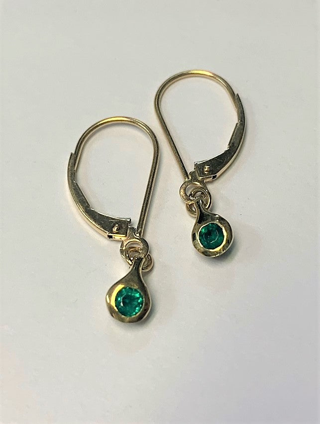 J9204 - 18 Karat Yellow Gold Earrings