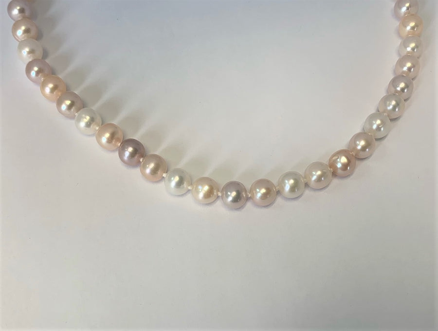 L1308 - Pearl Necklace