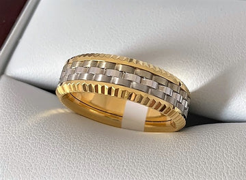 APF4891 - 18 Karat White and Yellow Gold Men's Carlex Band