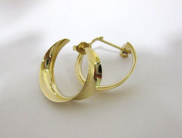 J7939 - 14 Karat Yellow Gold Ross Haynes Earrings