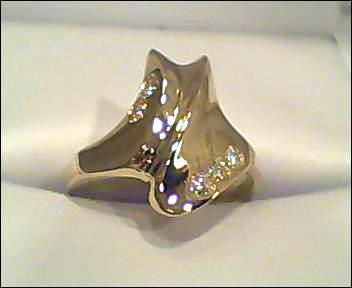 TC6877 - 14 Karat Yellow Gold Custom Ring