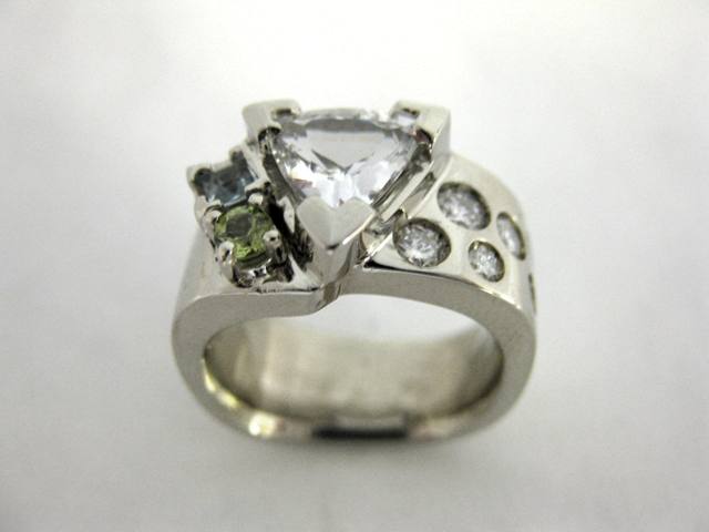 TC6997 - 18 Karat White Gold Custom Engagement Ring