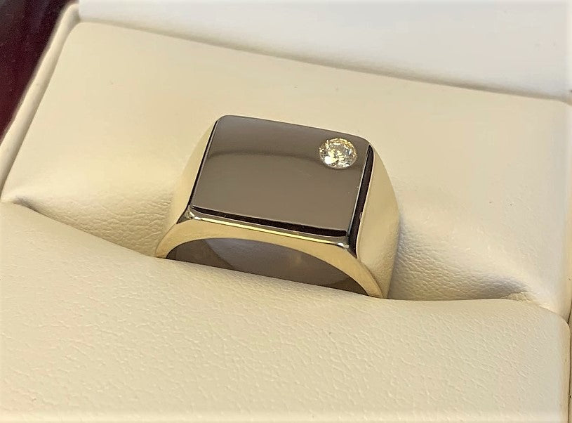 TD7354 - 18 Karat Yellow Gold Custom Ring