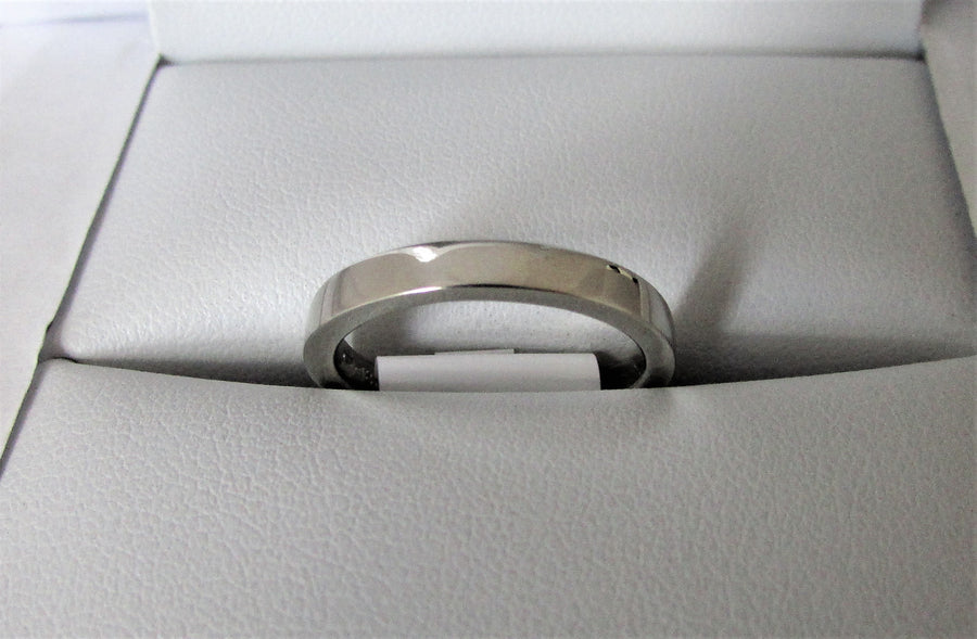 TSF393 - 18 Karat White Gold Custom Band